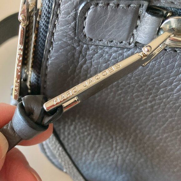 MARC JACOBS SMALL EMPIRE CITY CROSSBODY BAG - Picture 3 of 12